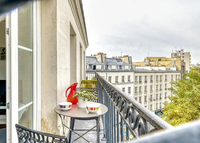 Stunning 2br + Balcony + View