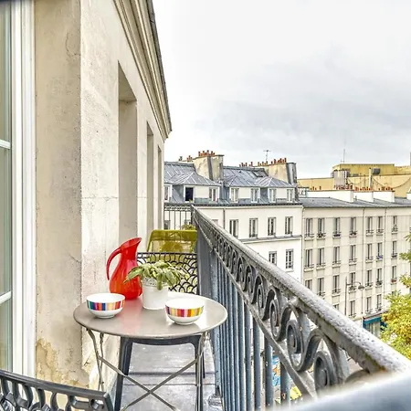 Stunning 2br + Balcony + View