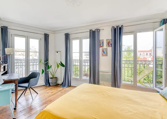 Stunning 2br + Balcony + View